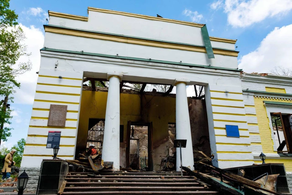 На фото знищена будівля музею Григорія Сковороди