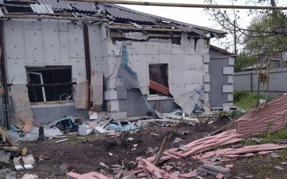 На фото зруйноване помекання у Луганській області