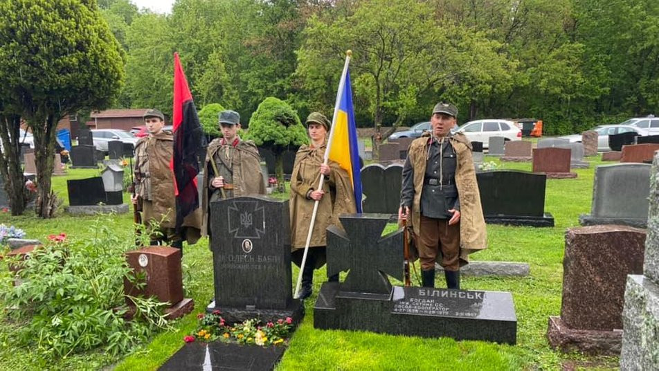 могила Олеся Бабія