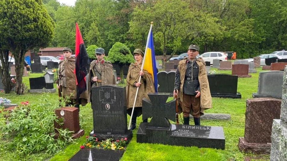 могила Олеся Бабія