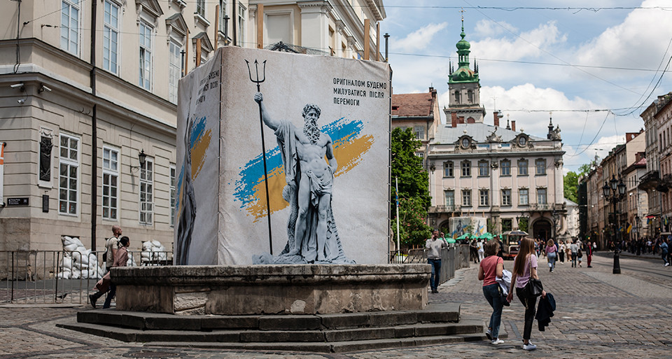 площа Ринок, Львів, захищені фонтани