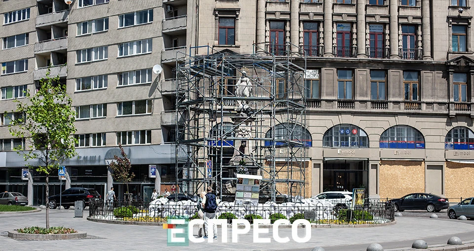 Скульптура Матері Божої у Львові