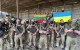 На фото украинские защитники, обратившиеся к литовцам