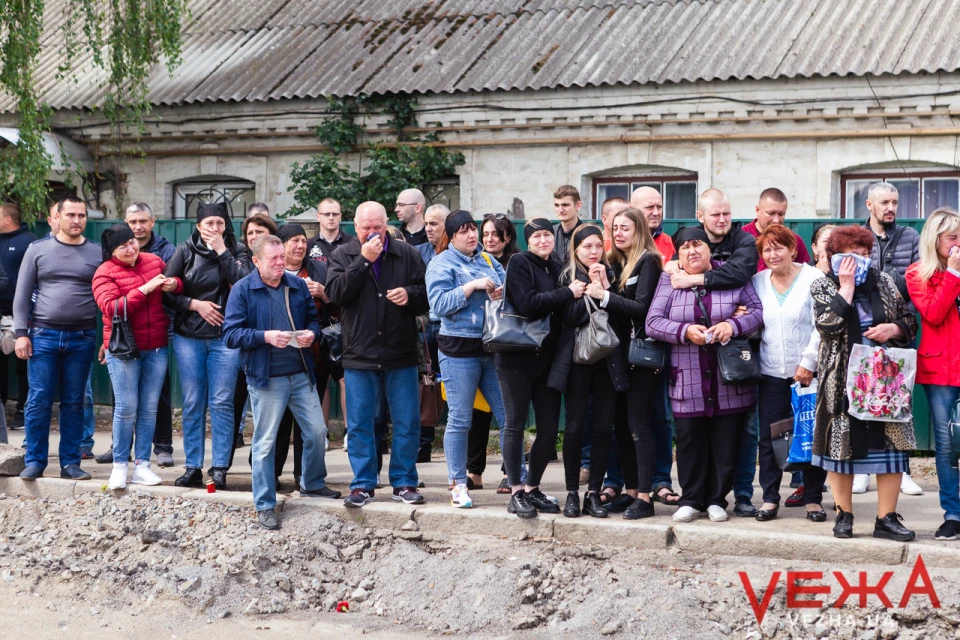 На фото вінничани, які зустрічають Героїв