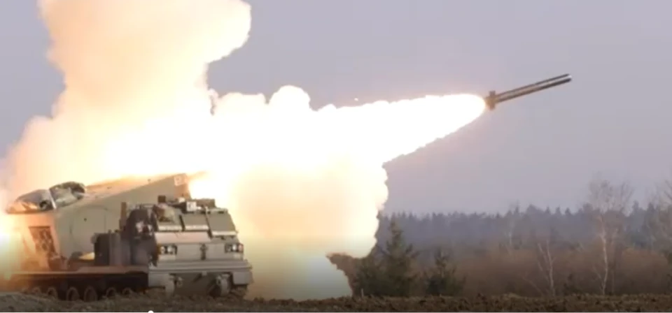 Вогонь з американської РСЗВ