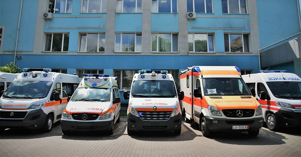 машини швидкої допомоги у Рівному