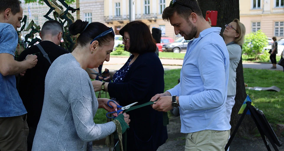 плетіння маскувальних сіток у Львові