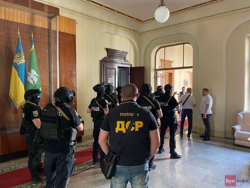 обшуки у Чернівецькій ОВА