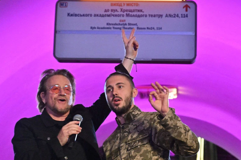 Боно і Тарас Тополя