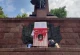 артоб'єкт біля радянського монумента в чернівцях