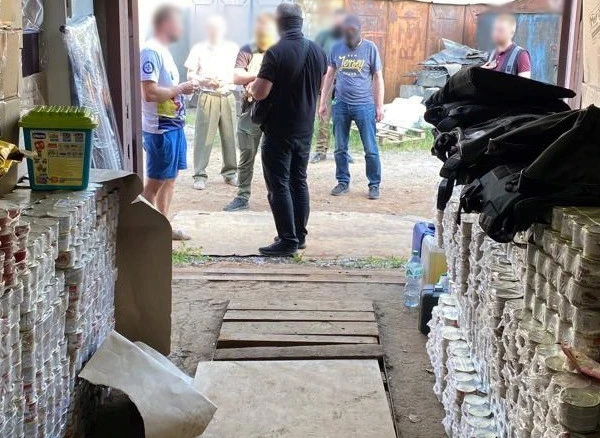 У Києві підприємцю, який продав гуманітарки на пів мільйона грн, повідомили про підозру