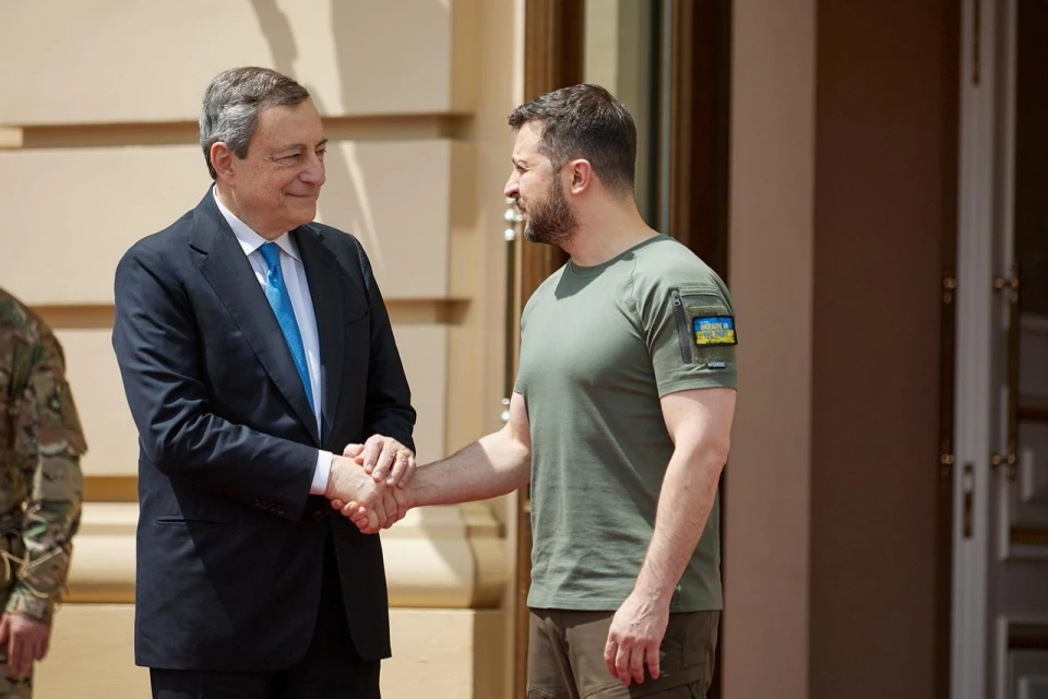 На фото Марио Драги и Владимир Зеленский.
