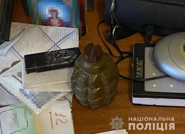 Затримали чоловіка, який кинув гранату у Дніпрі
