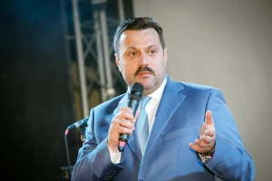 На фото Андрій Деркач
