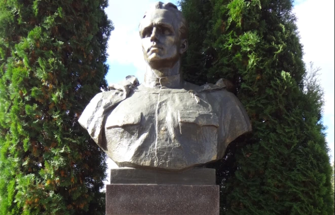 пам'ятник Кузнецову у Рівному