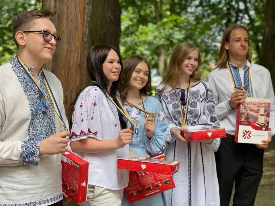 Вручення атестатів