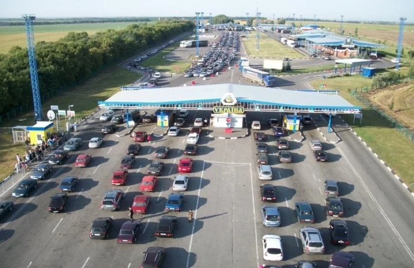 Черги на кордоні