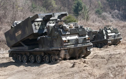 MLRS M270