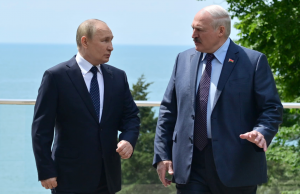 Путин и Лукашенко. Сочи, 2022 год Путин и Лукашенко. Сочи, 2022 год