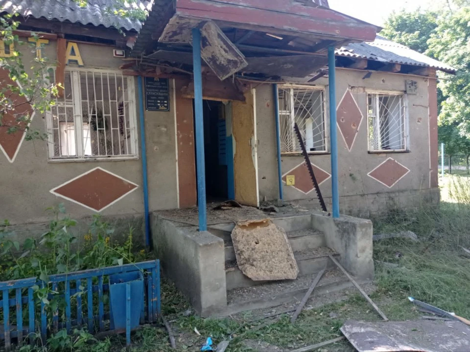На фото наслідки обстрілу на Сумщині
