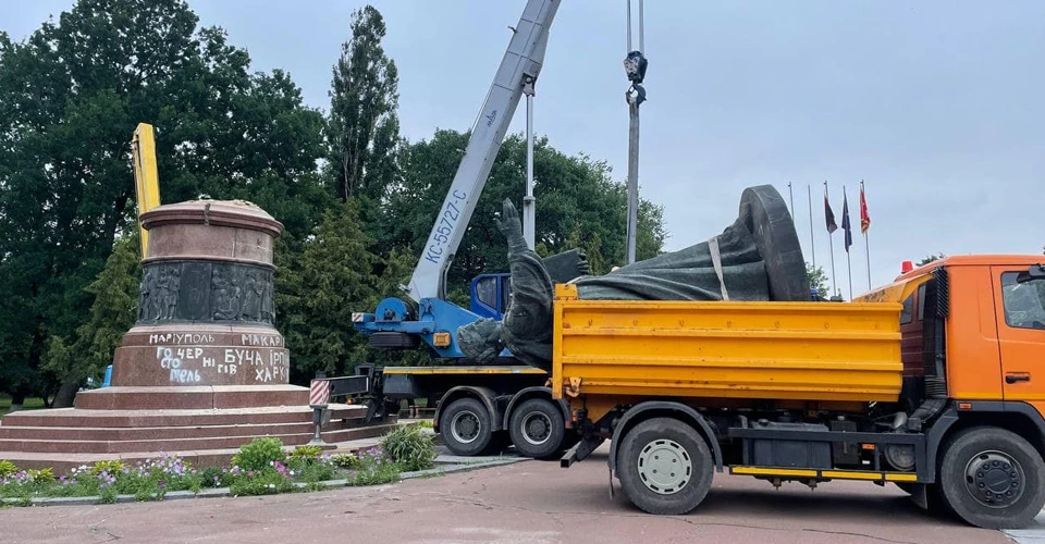 У Переяславі знесли монумент до 300-річчя возз’єднання України з Росією