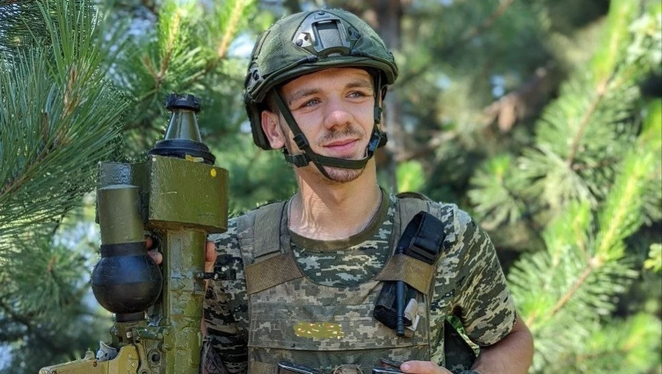Олександр, стрілець зенітно-ракетного підрозділу, солдат