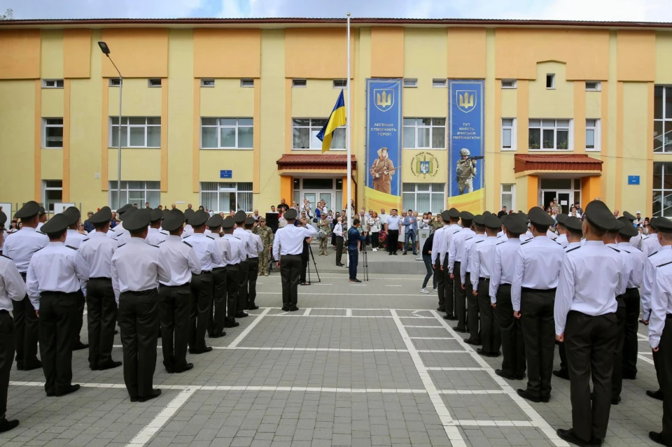 випускники Ліцею Імені Героїв Крут