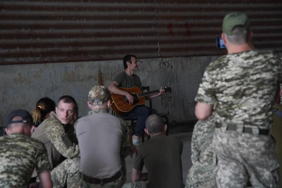 Святослав Вакарчук в гостях у військових