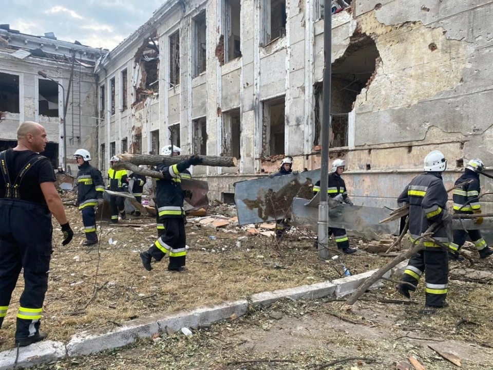 Росіяни обстріляли крилатими ракетами центр Вінниці, є загиблі