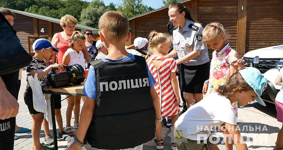 свято від поліції для дітей-переселенців