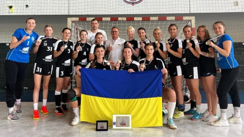 Жіночий гандбольний клуб "Карпати"