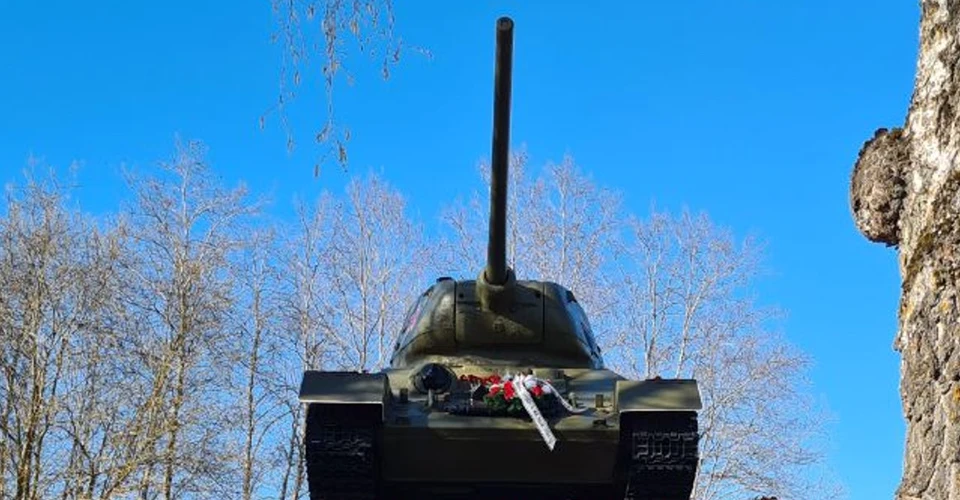 Нарва радянський танк