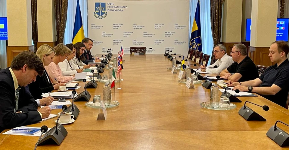 генпрокурор Костін зустрівся з послами G7