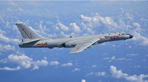 Китайський стратегічний бомбардувальник H-6K
