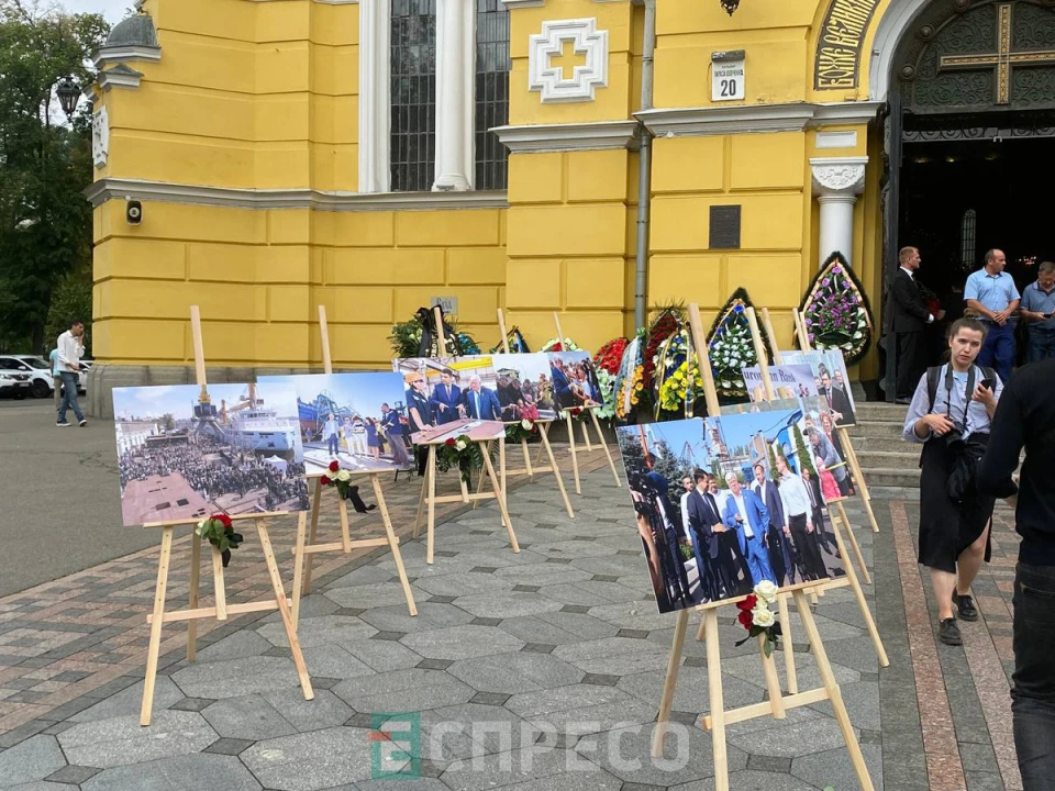 У Києві прощаються із подружжям Вадатурських