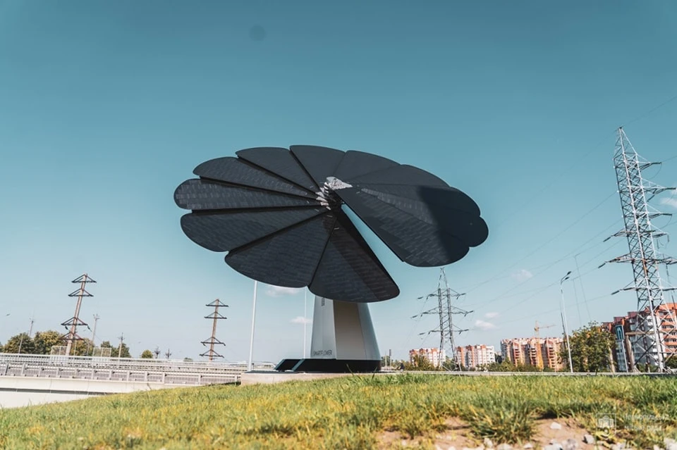 Відкриття установки Smartflower