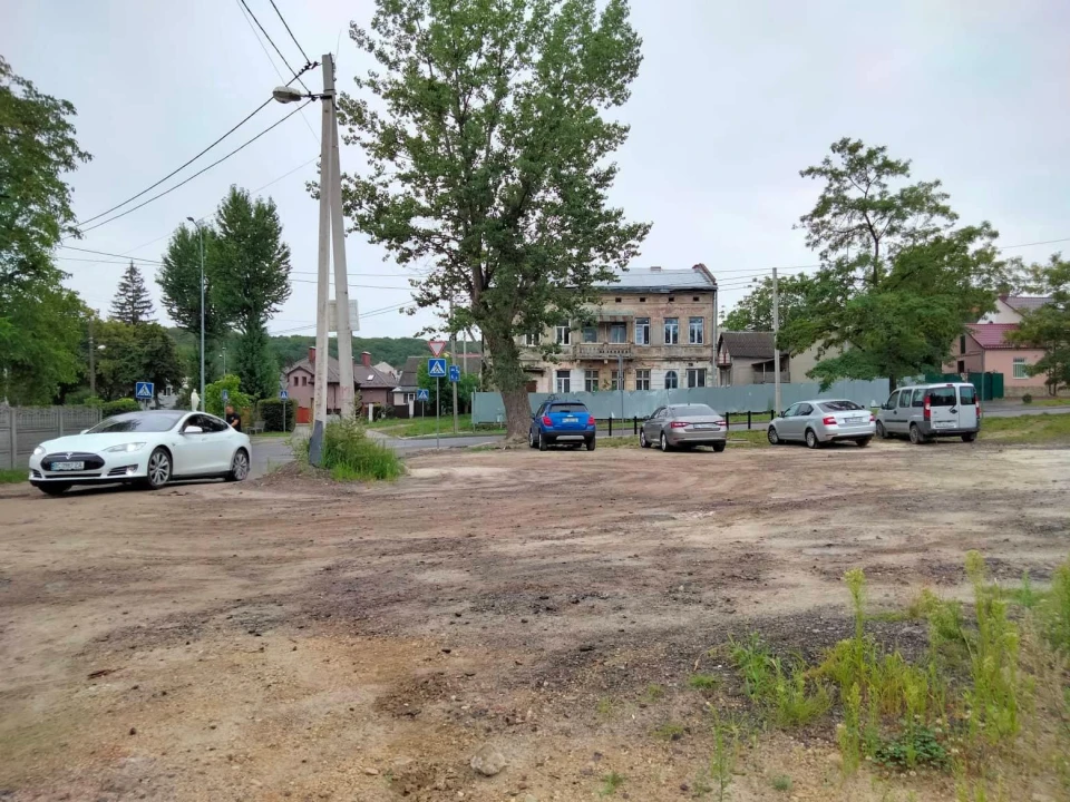 самобуд у львові