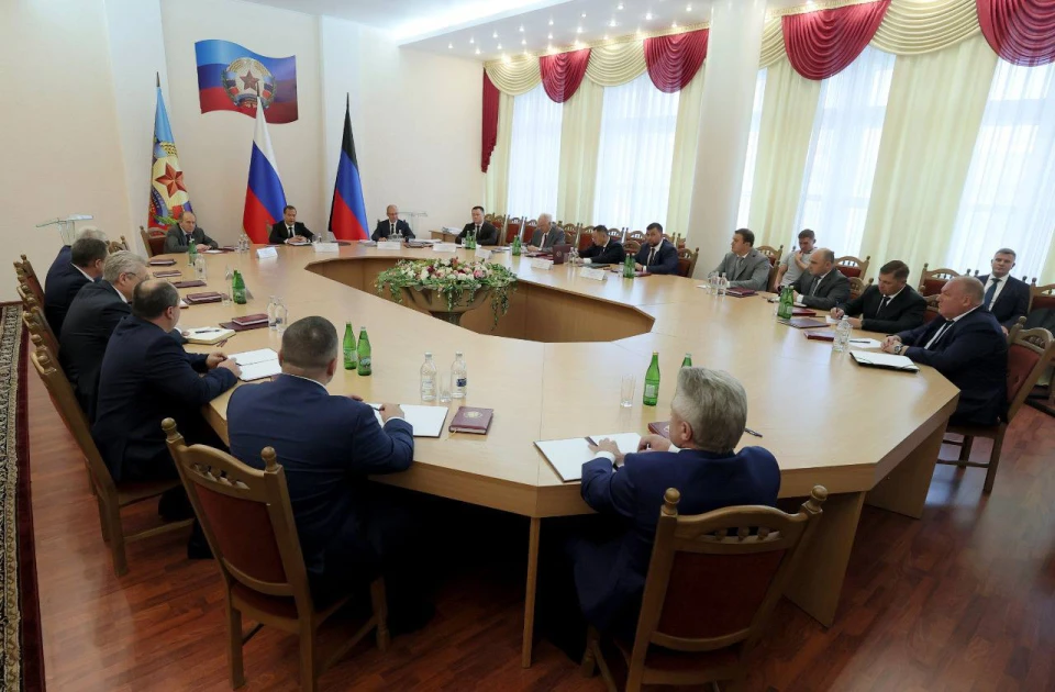 Урядова делегація РФ відвідала ЛНР