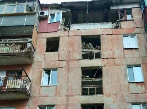 У Марганець на Дніпропетровщині окупанти запустили до 40 реактивних снарядів: є постраждалі, серед них підліток