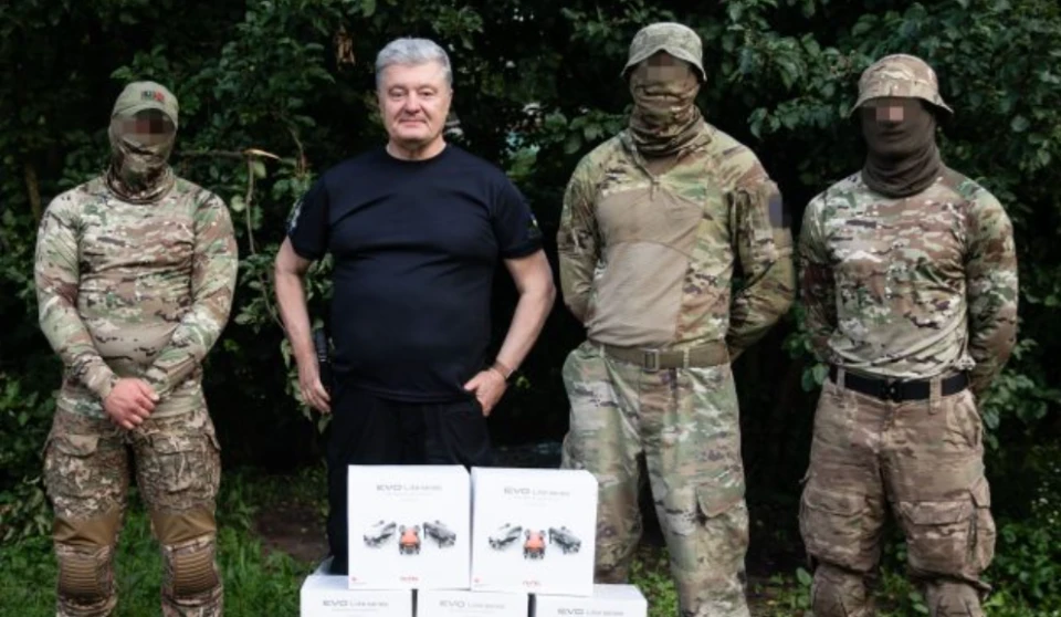 Петр Порошенко помогает ВСУ