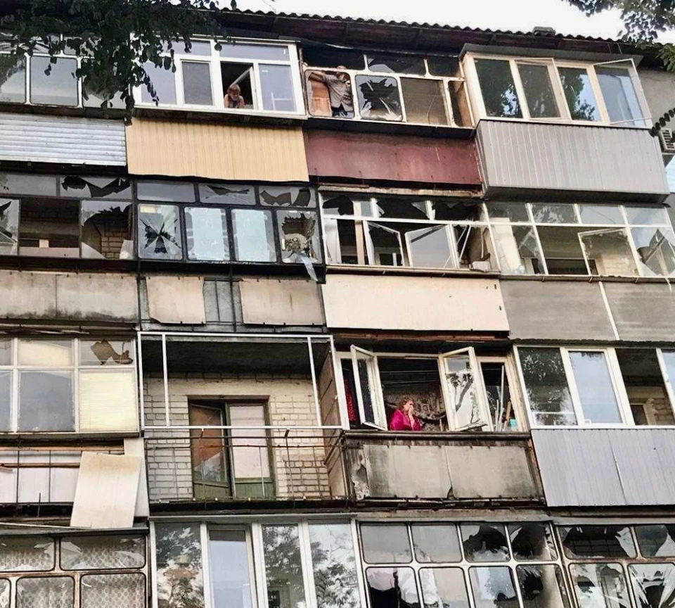 Армія РФ накрила вогнем три райони Дніпропетровщини: пошкоджено будинки, ліцей та лінії електропередачі, є загиблий і поранений