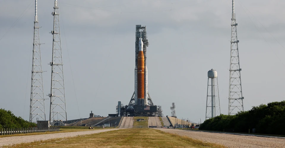 Ракета для польоту на Місяць в рамках місії Artemis 1