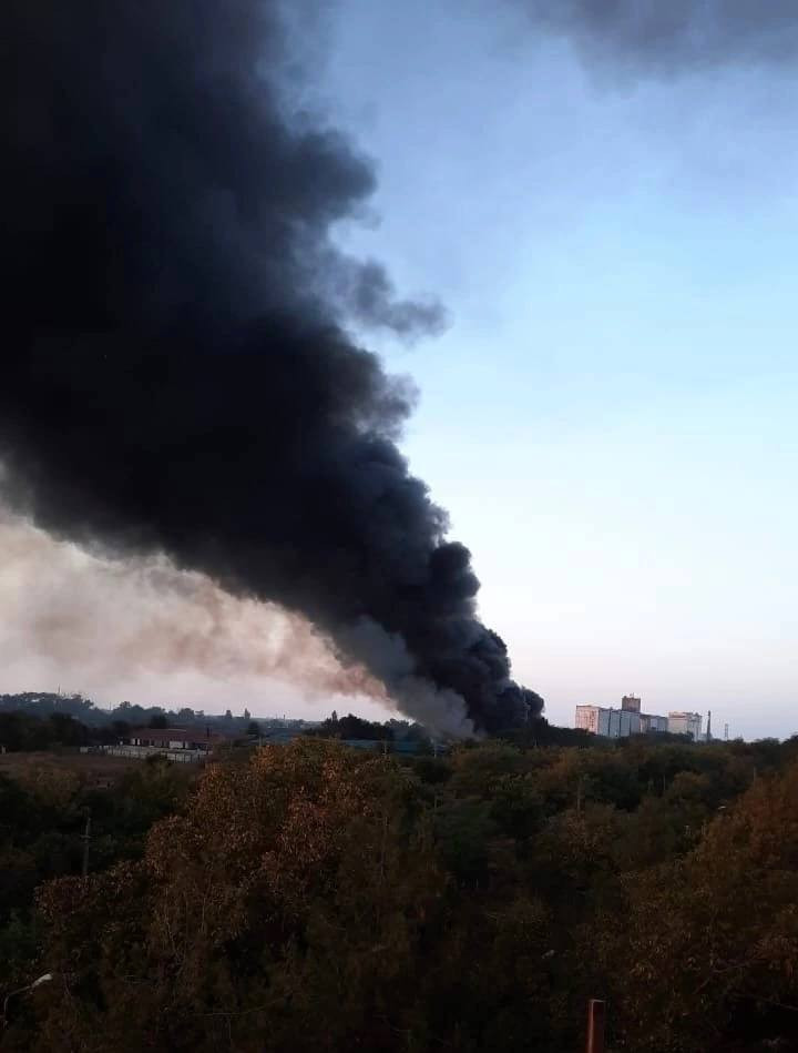 Russian Oil Depot Is On Fire In Temporarily Occupied Crimea. Espreso