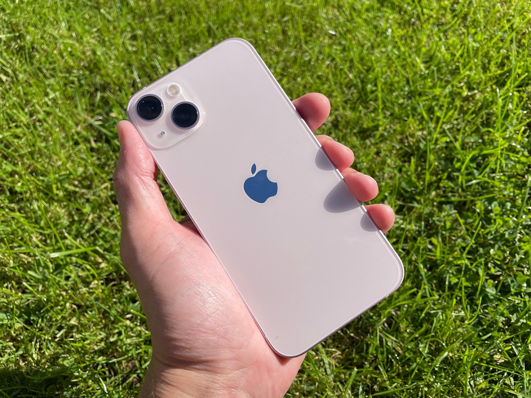 iPhone 13