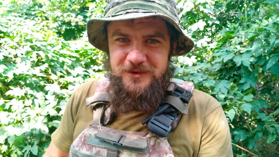 військовий "Макс"