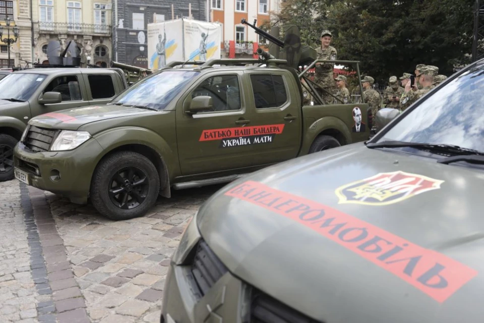 Бандеромобілі