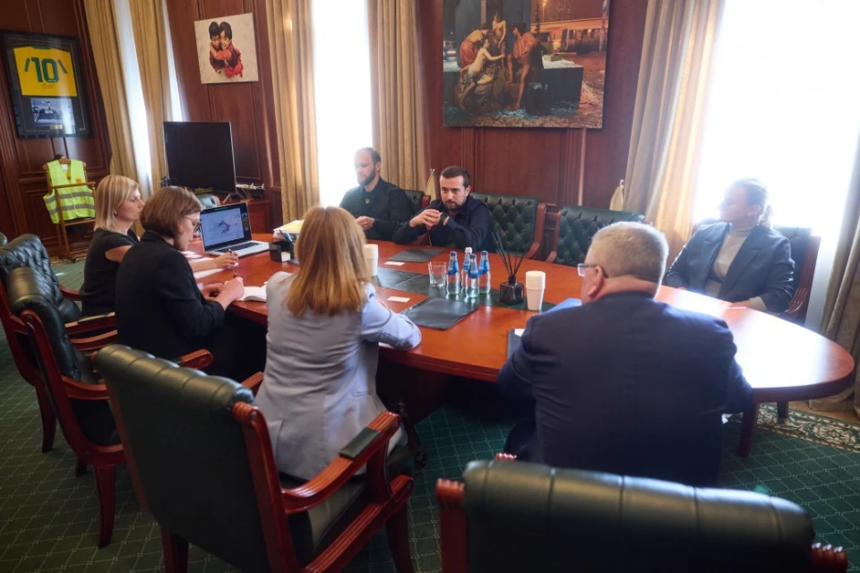 Заступник керівника Офісу Президента Кирило Тимошенко провів зустріч з делегацією Латвійської Республіки