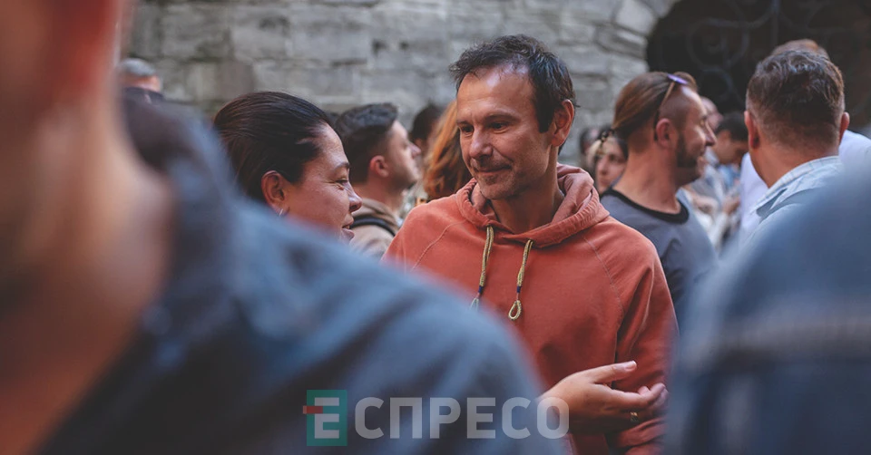 закапелок Марека Іващишина, відкриття до уродин