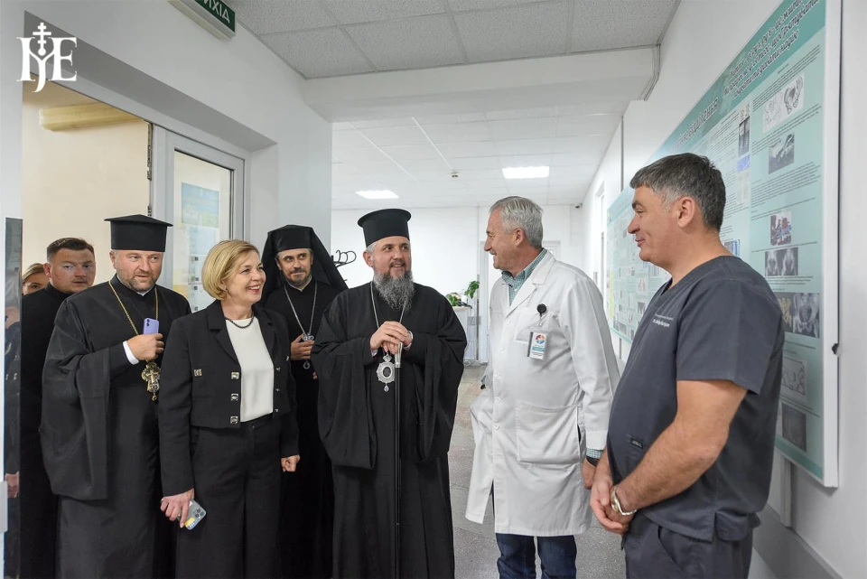 Митрополит Епіфаній провідав поранених бійців у лікарні