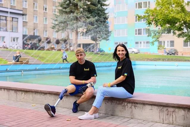 Незламні